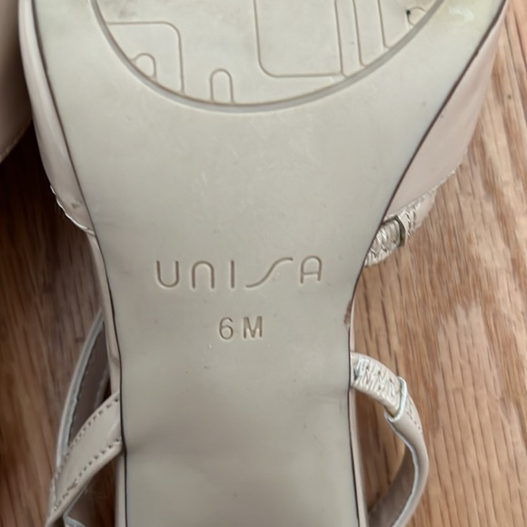 Unisa Block Heal Nude Color Shoe - Picture 4 of 5